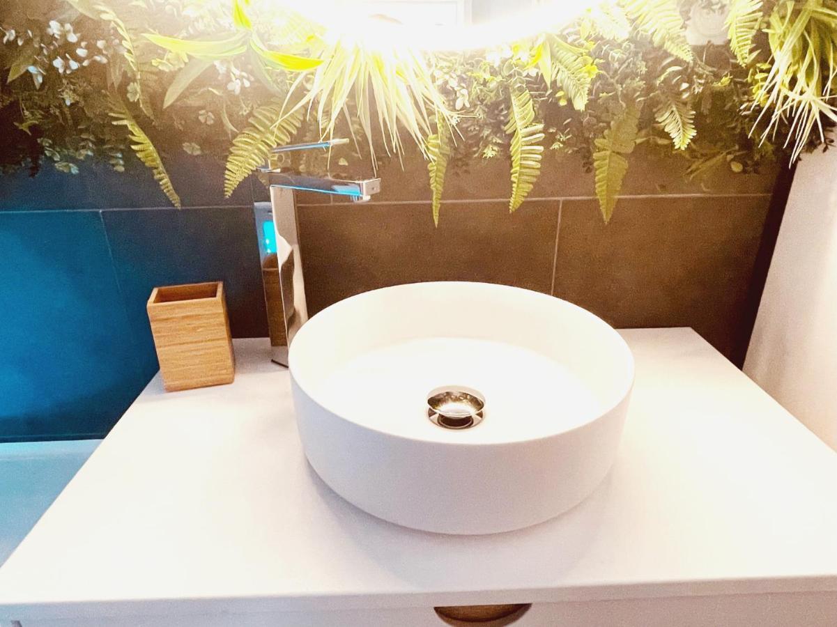 Le Jungle Spa **** Nimes Ngoại thất bức ảnh